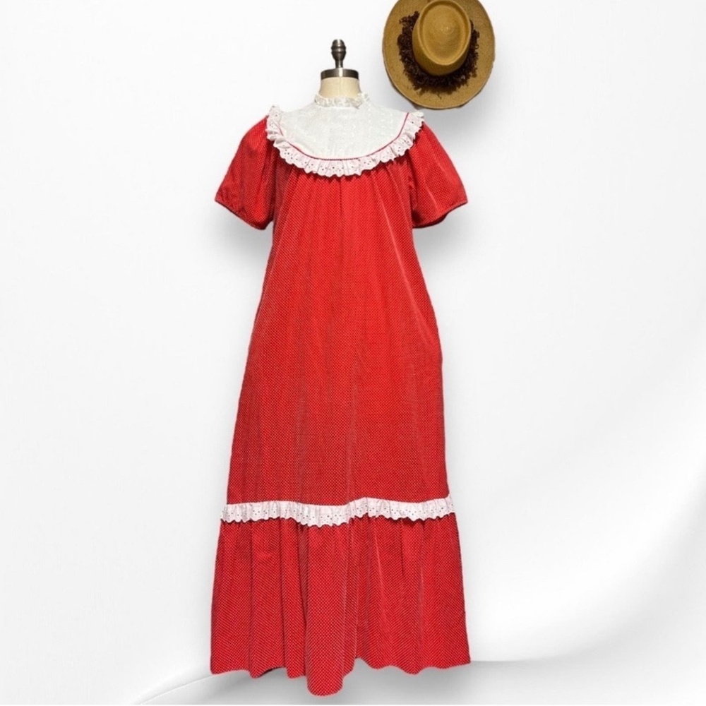 Vintage T&L Mu'umu'u Factory Red Polka Dot Hawaiian Mu'umu'u Embroidered Eyelet
